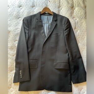 Suit Jacket. Lightly worn. Slim fit/tapered